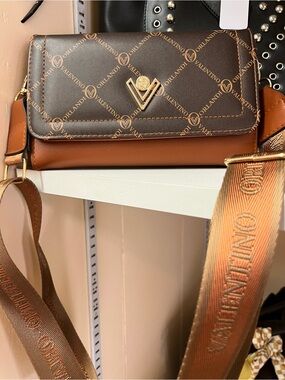Valentino NWT Tan and brown leather Crossbody Bag with Gold Hardware